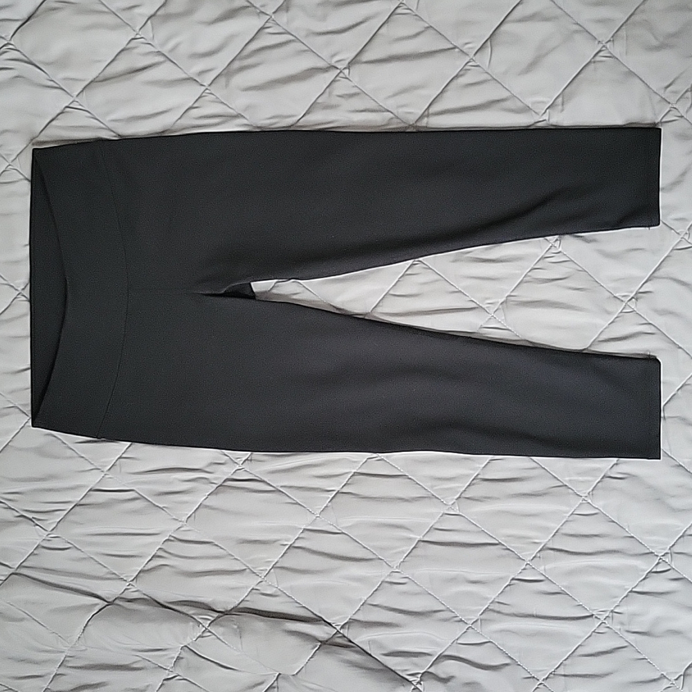 Fabletics black capri leggings, Size XXS